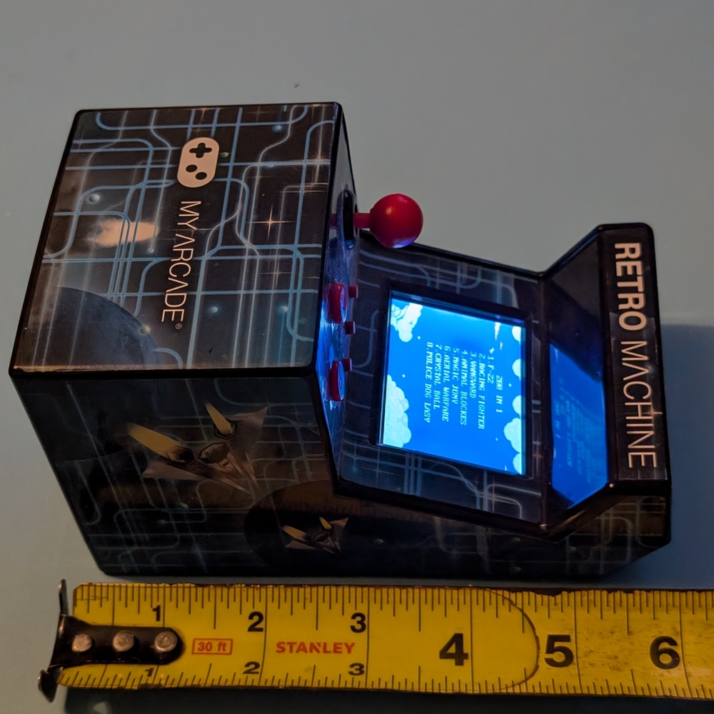 Arcade Retro Machine - Black with Red Controls - Picture 2 of 7